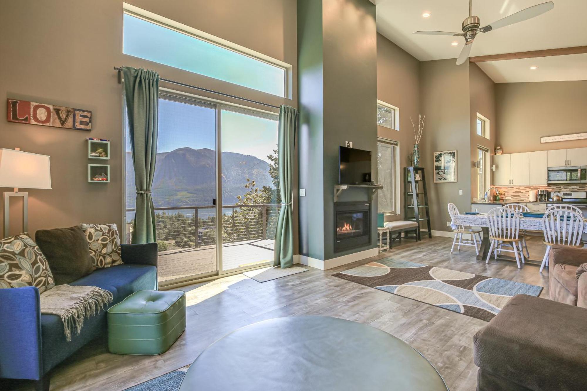 Gorge Retreat - Modern Carson Home With Mtn Views! Luaran gambar